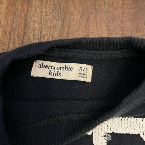 Abercrombie kids 5/6 Sweatshirt - Picture 4 of 6
